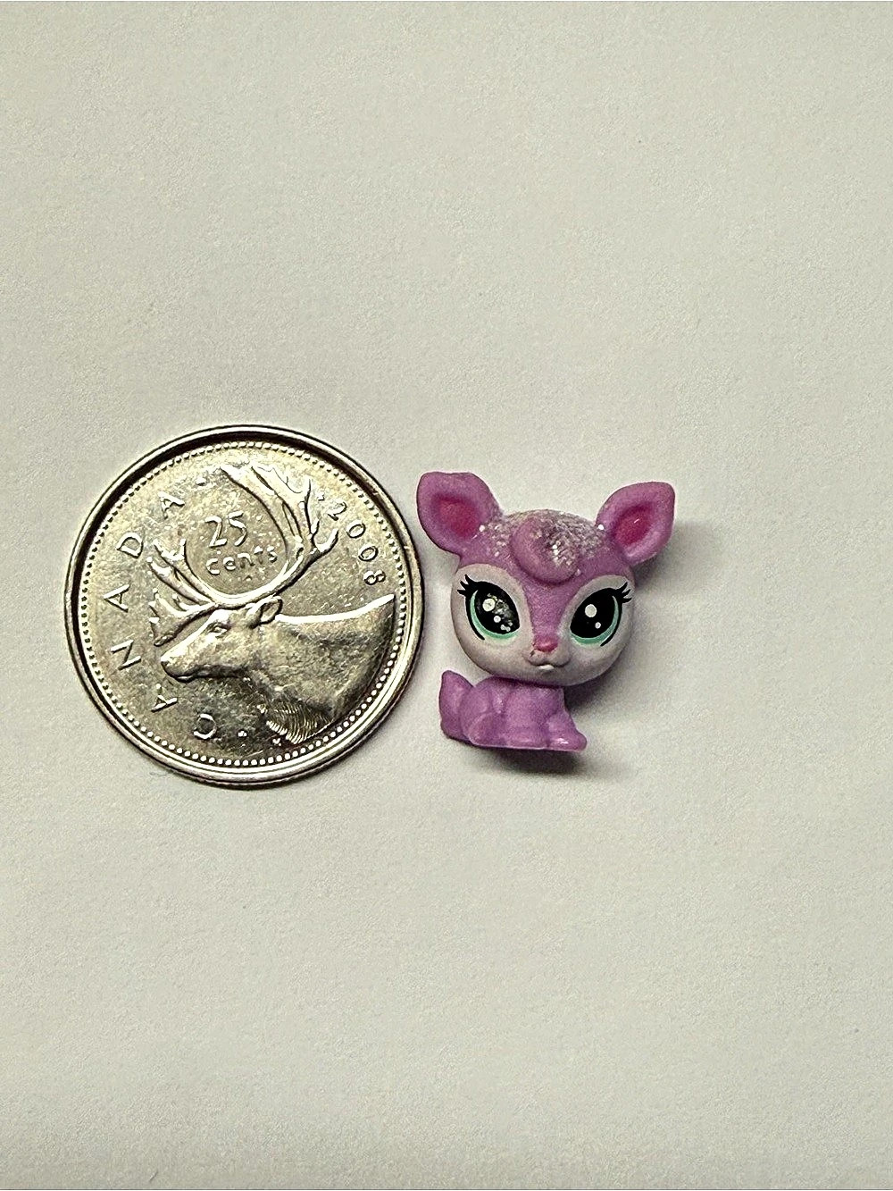 Hasbro Littlest Pet Shop #37 Plum Glimmer Teeniest Tiniest